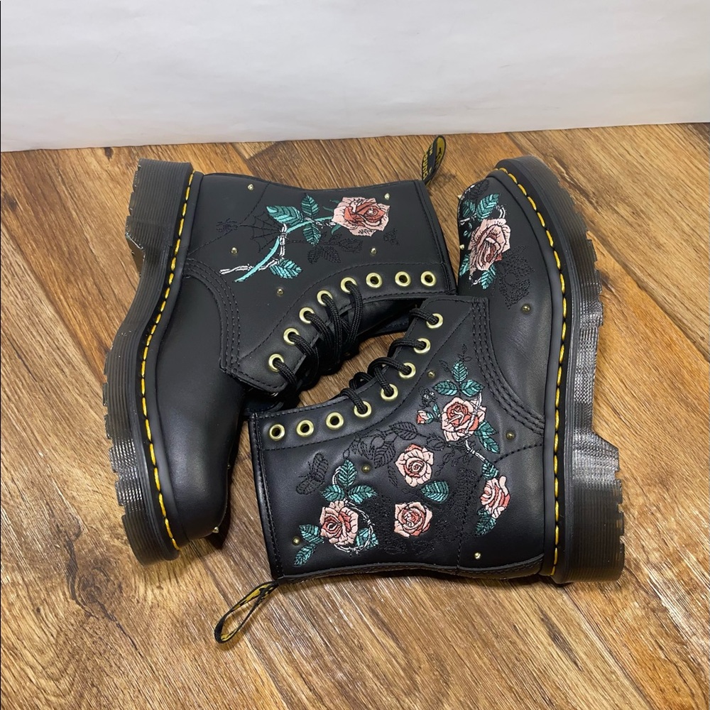 Dr Martens 1460 Vonda Chain Floral - Picture 5 of 9